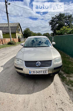 Седан Volkswagen Passat 2004 в Києві