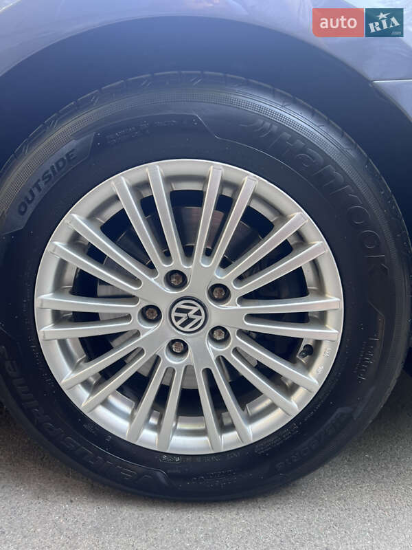 Седан Volkswagen Passat 2013 в Броварах