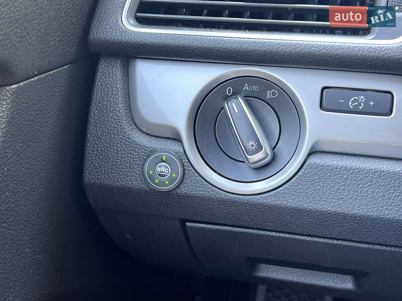 Седан Volkswagen Passat 2013 в Броварах