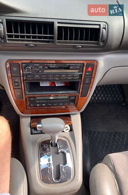 Универсал Volkswagen Passat 2002 в Вишневом