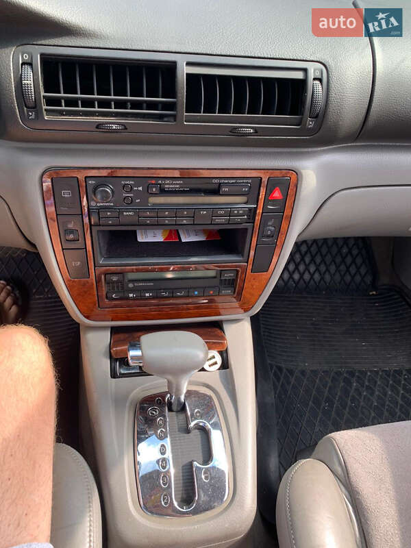 Универсал Volkswagen Passat 2002 в Вишневом