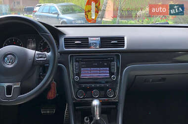 Седан Volkswagen Passat 2015 в 