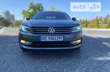 Седан Volkswagen Passat 2013 в Дніпрі