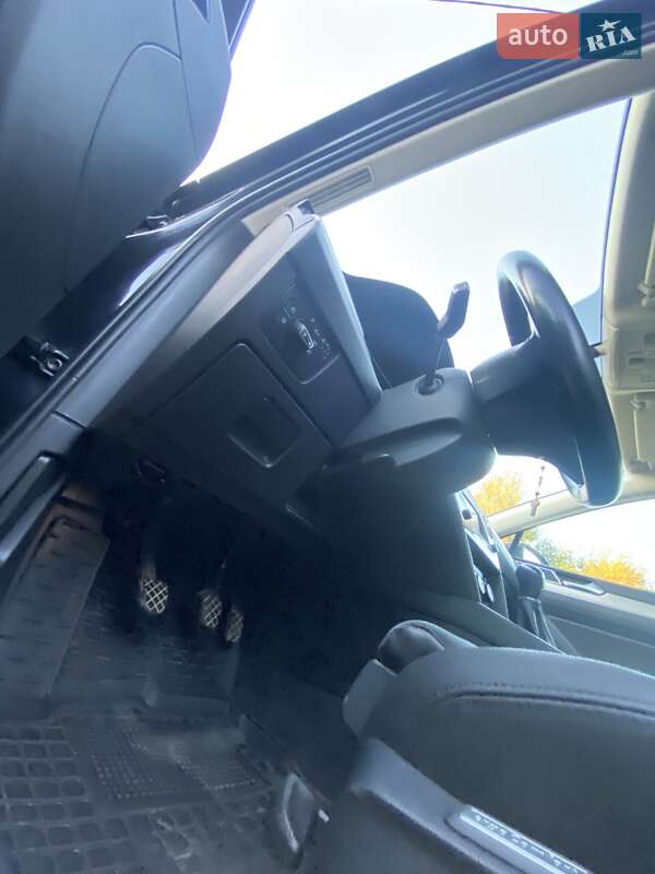 Універсал Volkswagen Passat 2015 в Львові