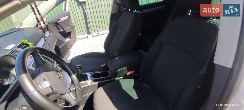 Універсал Volkswagen Passat 2013 в Мукачевому