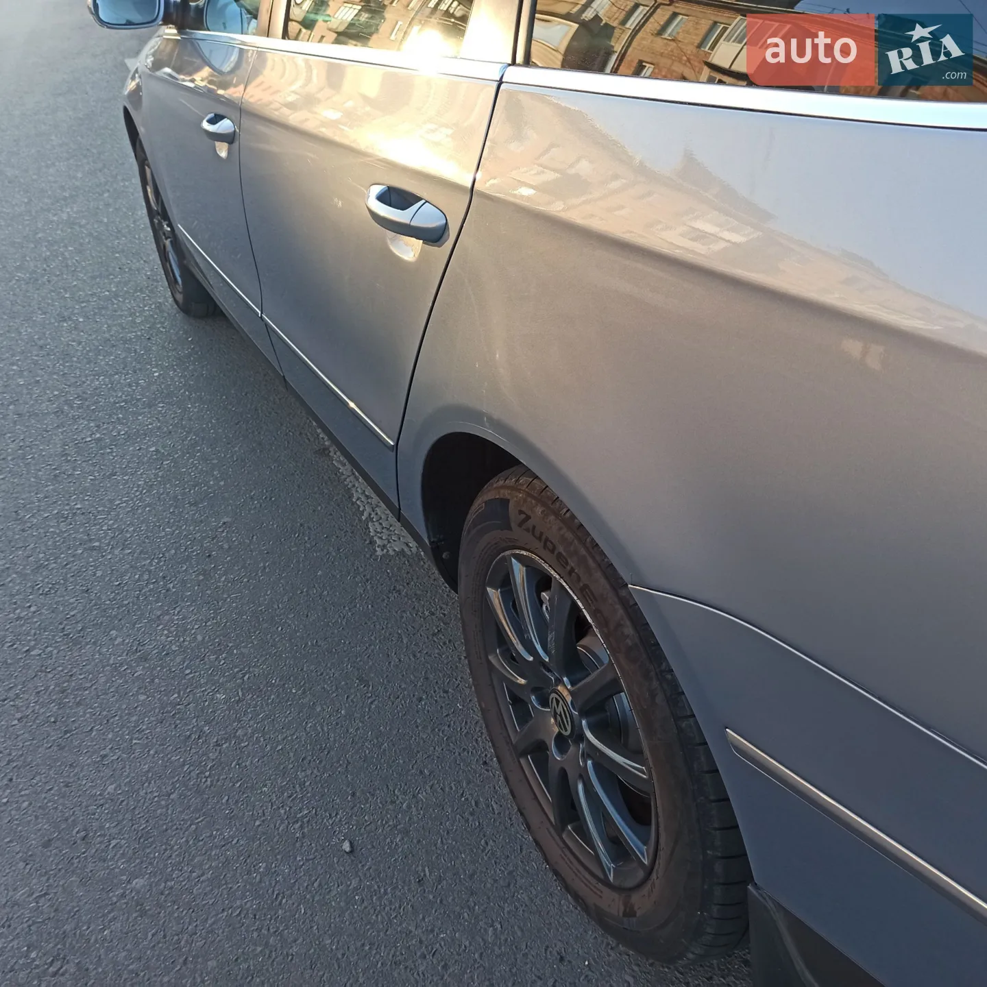 2010 Volkswagen Passat - мініатюра 4