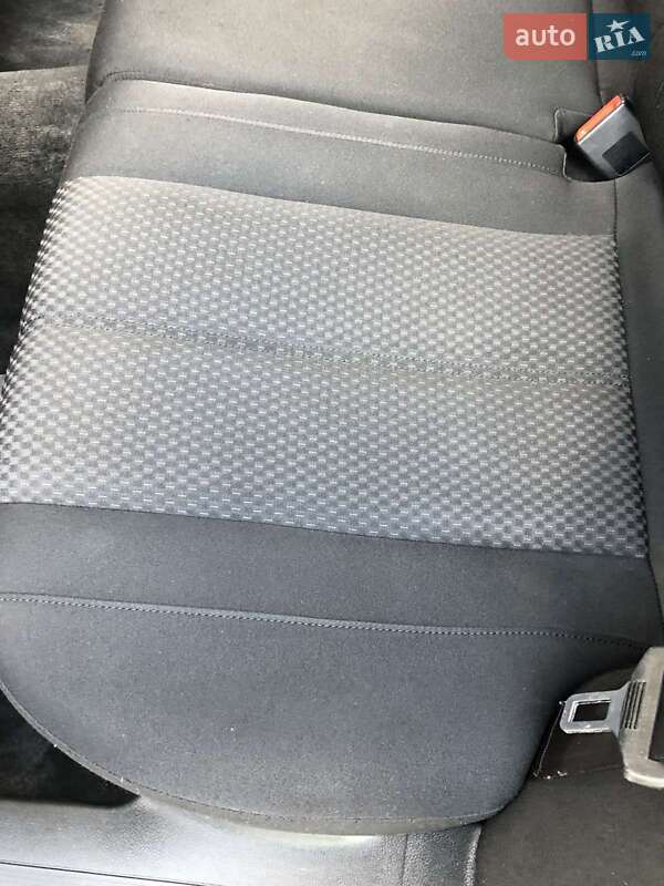 Універсал Volkswagen Passat 2011 в Львові