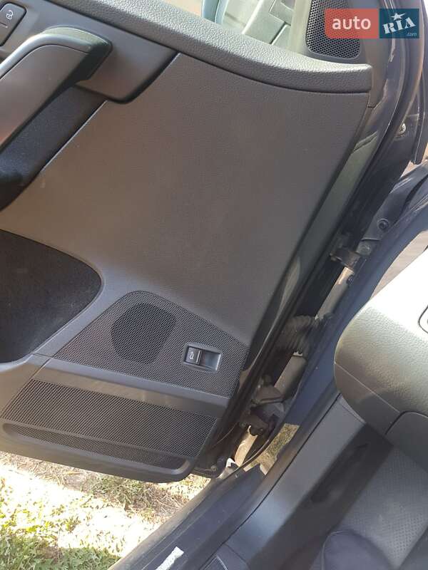 Універсал Volkswagen Passat 2013 в Харкові