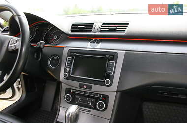Универсал Volkswagen Passat 2011 в 