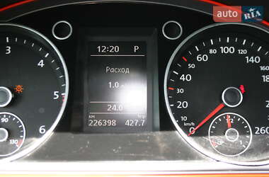 Универсал Volkswagen Passat 2011 в 