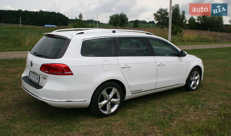 Универсал Volkswagen Passat 2011 в Черновцах