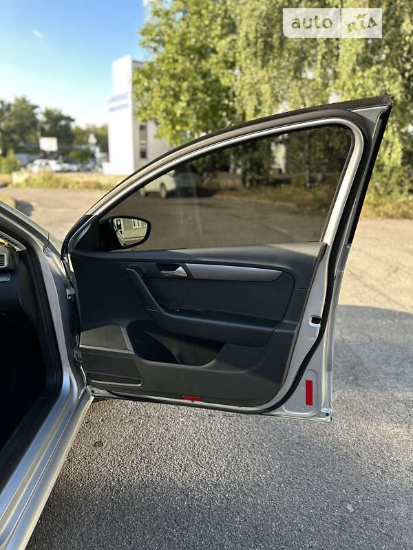 Универсал Volkswagen Passat 2014 в Тернополе фото 32 Универсал Volkswagen Passat 2014 в Тернополе