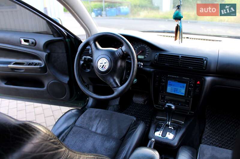 Універсал Volkswagen Passat 1998 в Мукачевому