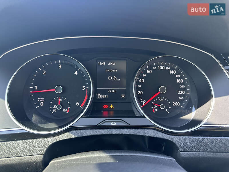 Універсал Volkswagen Passat 2017 в Запоріжжі