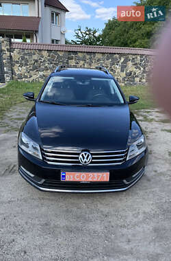 Универсал Volkswagen Passat 2012 в Дубно