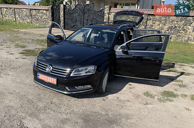 Универсал Volkswagen Passat 2012 в Дубно