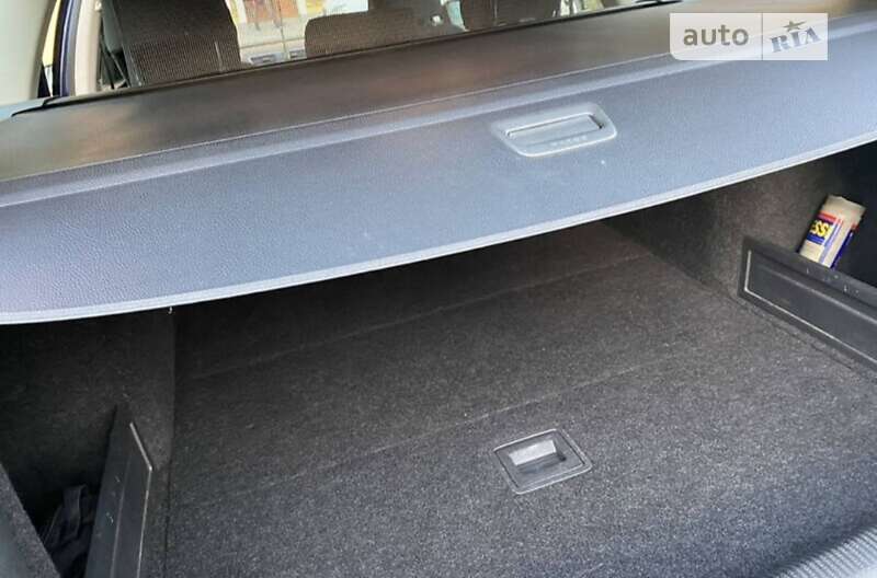 Универсал Volkswagen Passat 2011 в Черновцах