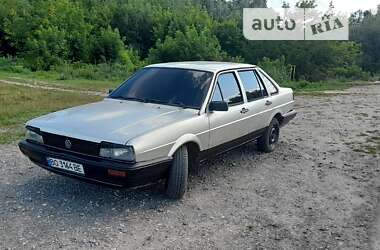 Седан Volkswagen Passat 1986 в Шумске