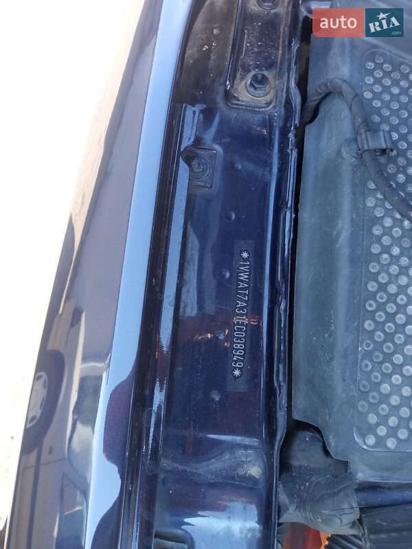 Седан Volkswagen Passat 2013 в Гайвороні