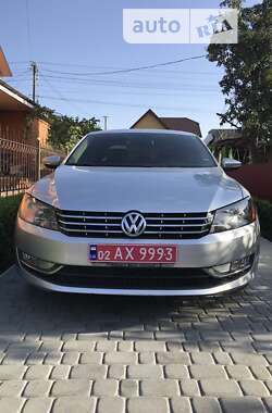 Седан Volkswagen Passat 2013 в Гнивани
