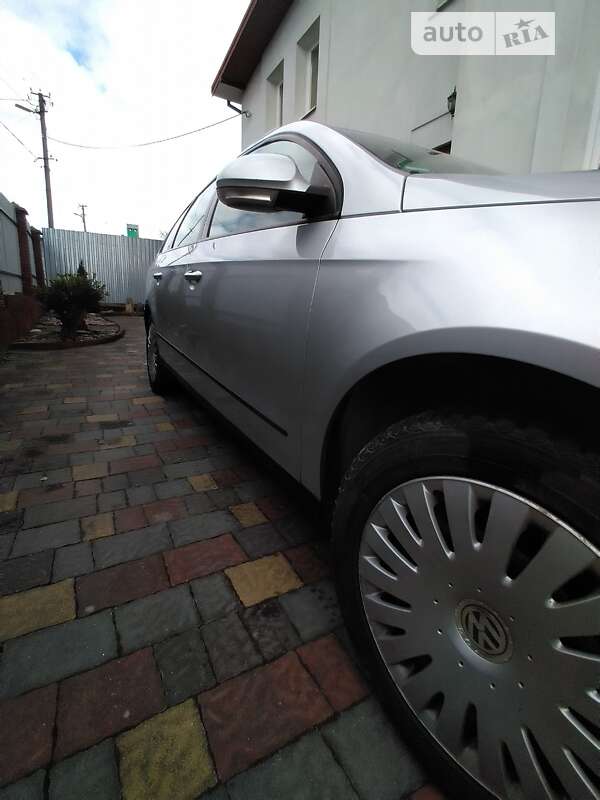 Универсал Volkswagen Passat 2008 в Дрогобыче