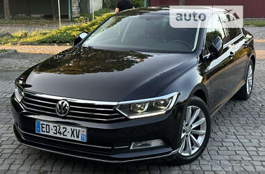 Седан Volkswagen Passat 2016 в 