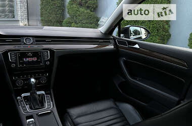 Седан Volkswagen Passat 2016 в 