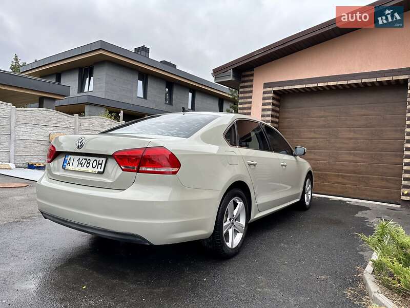 Седан Volkswagen Passat 2014 в Києві