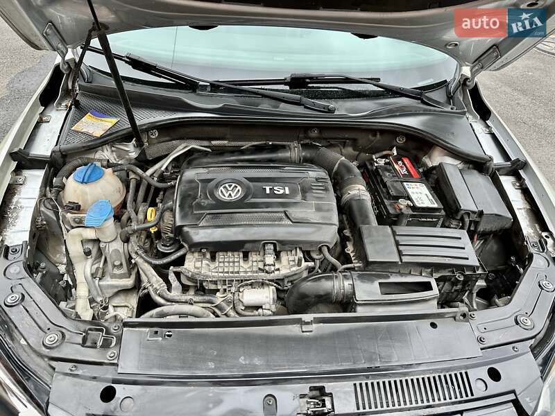 Седан Volkswagen Passat 2014 в Києві
