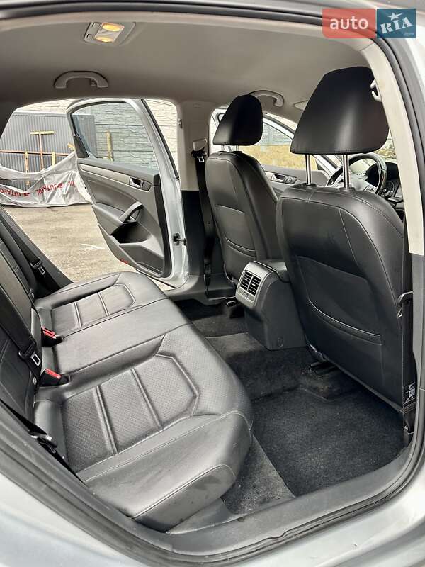 Седан Volkswagen Passat 2014 в Києві