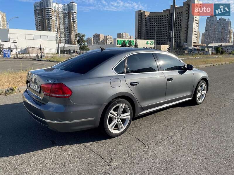 Седан Volkswagen Passat 2014 в Киеве