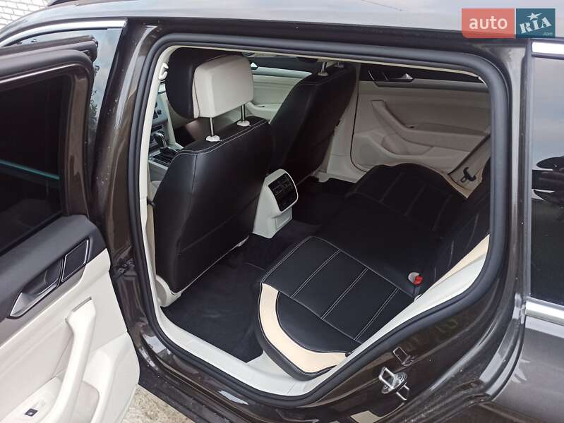 Універсал Volkswagen Passat 2017 в Дрогобичі