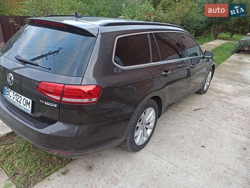 Універсал Volkswagen Passat 2017 в Дрогобичі