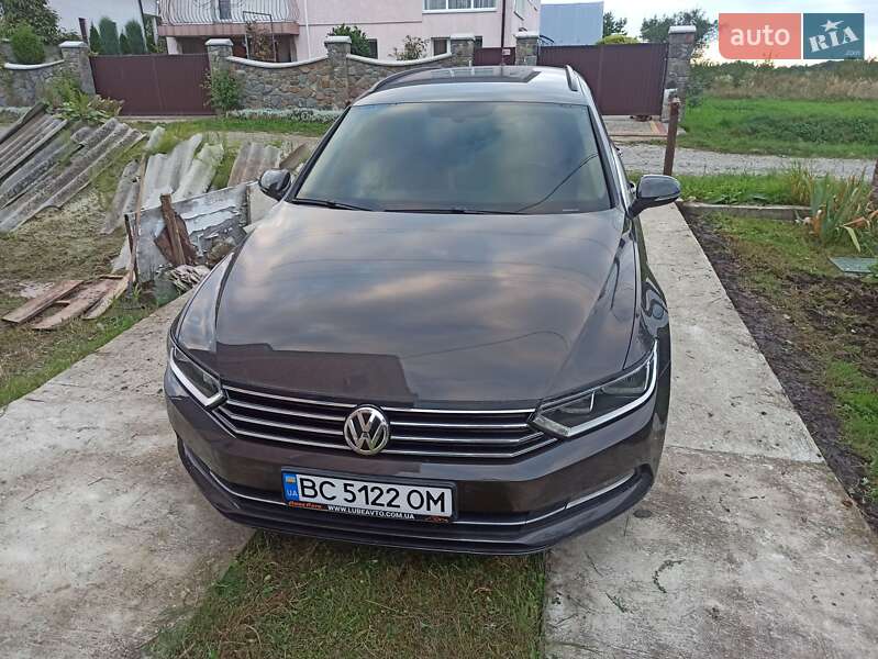 Універсал Volkswagen Passat 2017 в Дрогобичі