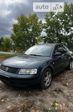 Седан Volkswagen Passat 1998 в Василькове