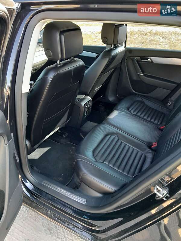 Універсал Volkswagen Passat 2011 в Дубровиці