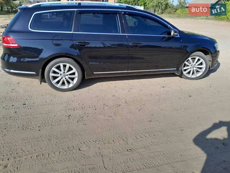 Універсал Volkswagen Passat 2011 в Дубровиці