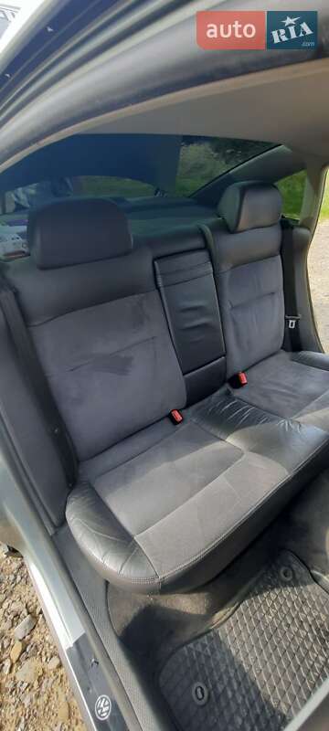 Седан Volkswagen Passat 2005 в Бориславе