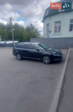 Универсал Volkswagen Passat 2012 в 
