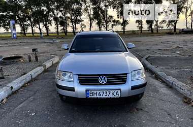 Универсал Volkswagen Passat 2004 в Ромнах