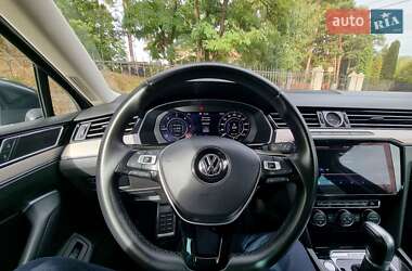 Седан Volkswagen Passat 2018 в 