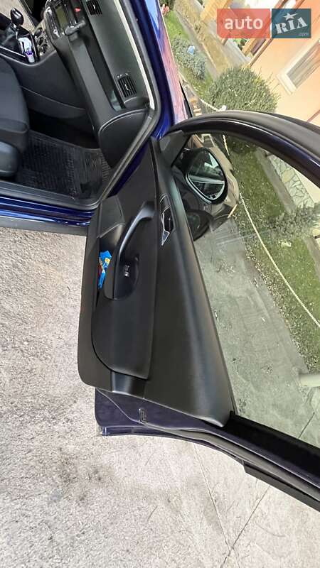 Універсал Volkswagen Passat 2005 в Івано-Франківську