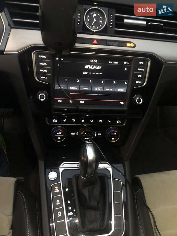 Универсал Volkswagen Passat 2015 в Киеве