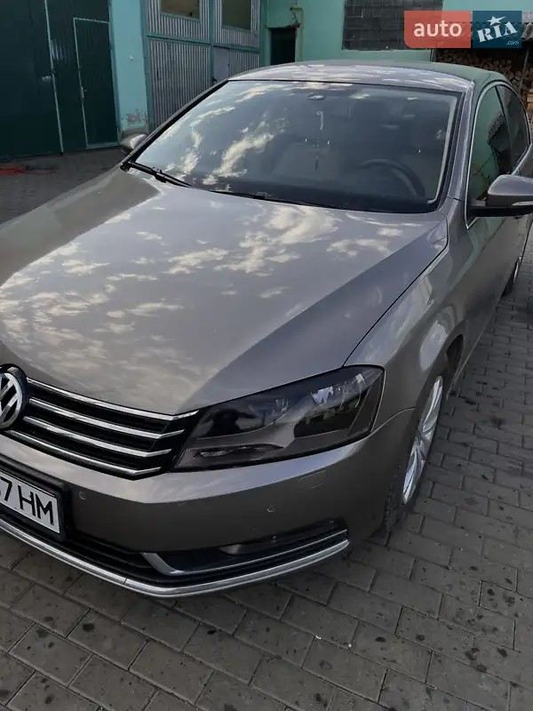 Volkswagen Passat 2011 VIN WVWZZZ3CZBP326497 фото оголошення 2 з 44