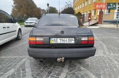 Седан Volkswagen Passat 1990 в Трускавце