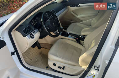 Седан Volkswagen Passat 2012 в Миколаєві