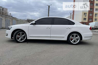 Седан Volkswagen Passat 2014 в Харькове