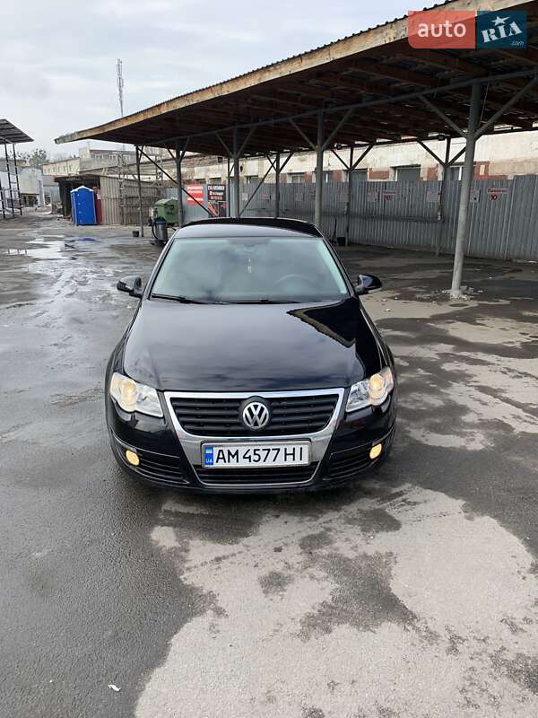 Седан Volkswagen Passat 2006 в Корсуне-Шевченковском