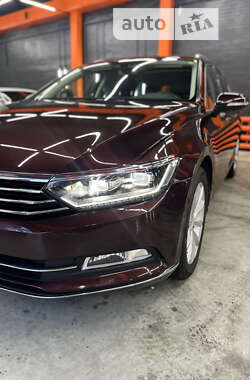Универсал Volkswagen Passat 2016 в Киеве