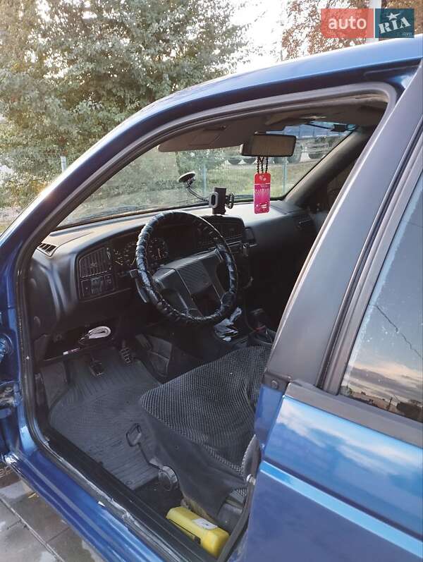 Седан Volkswagen Passat 1992 в Рогатині